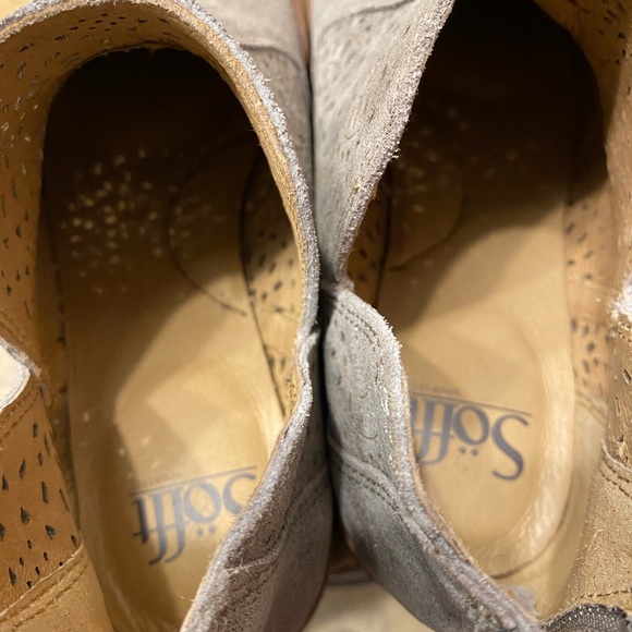 Soft booties, cool color - Picture 2 of 3